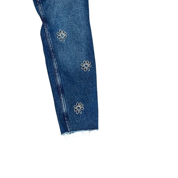 Hollister High-Rise Mom Jeans Women's Size 23 Embroidered Flower Pattern - Picture 6 of 6
